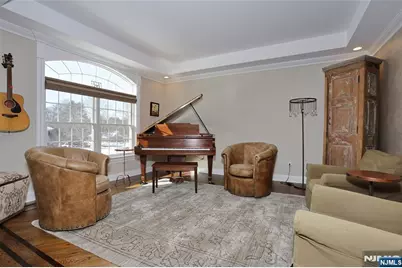 3 London Court, Woodcliff Lake, NJ 07677 - Photo 5