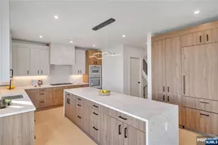 2220 Mackay Ave A, Fort Lee, NJ 07024 - Photo 9