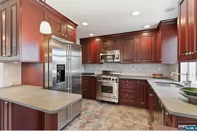 597 Penn Avenue, Teaneck Township, NJ 07666 - Photo 9