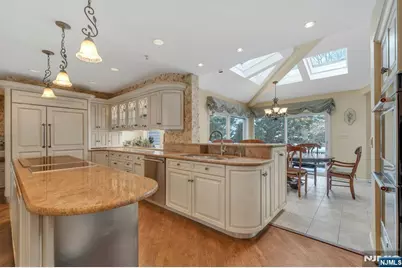 89 Barrett Lane, Wyckoff Township, NJ 07481 - Photo 5