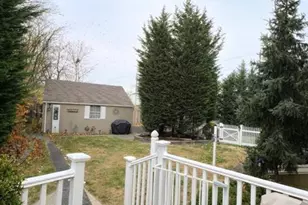 80 Caruth Ave, Elmwood Park, NJ 07407 - Photo 15