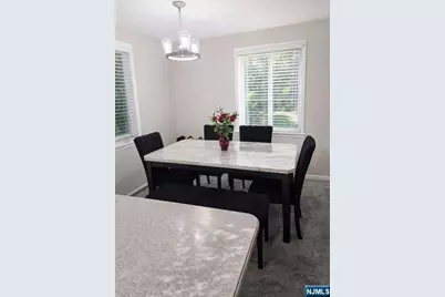 80 Caruth Avenue, Elmwood Park, NJ 07407 - Photo 7