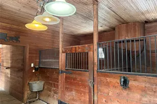 261 E Saddle River Rd, Saddle River, NJ 07458 - Photo 27