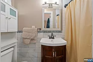 36 N Vivyen St, Bergenfield, NJ 07621 - Photo 23