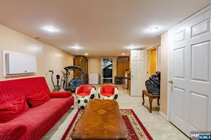 64 Century Rd, Paramus, NJ 07652 - Photo 25