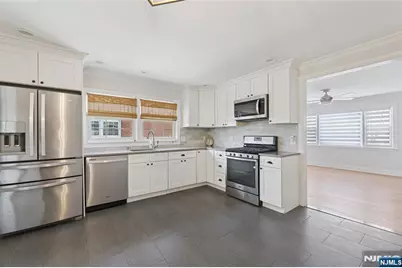 124 Lee Street, Elmwood Park, NJ 07407 - Photo 17