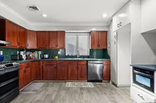 132 Clinton Pl, East Rutherford, NJ 07073 - Photo 23