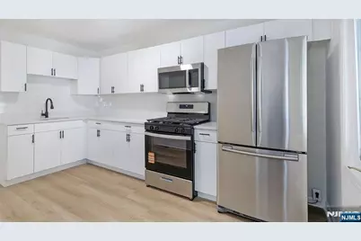 344 Maplewood Avenue, Clifton, NJ 07013 - Photo 5