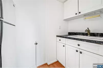 2185 Lemoine 5B #5B, Fort Lee, NJ 07024 - Photo 7