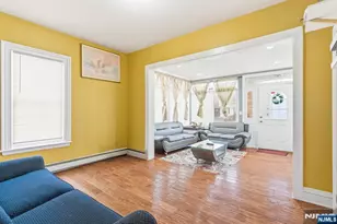 328 Hawthorne St, Orange, NJ 07050 - Photo 5