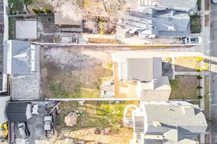 328 Hawthorne St, Orange, NJ 07050 - Photo 35