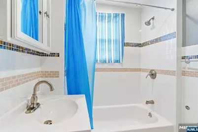 328 Hawthorne Street, Orange, NJ 07050 - Photo 13