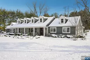 320 Longbow Dr, Franklin Lakes, NJ 07417 - Photo 3