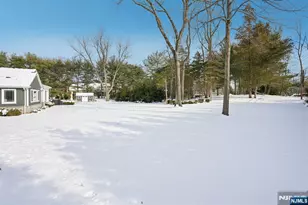 320 Longbow Dr, Franklin Lakes, NJ 07417 - Photo 25