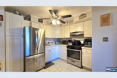 290 Hoover, Bloomfield, NJ 07003 - Photo 7