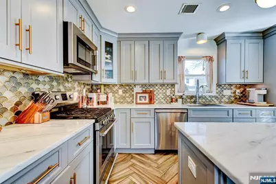 86 Burnside Place, Wanaque, NJ 07420 - Photo 17