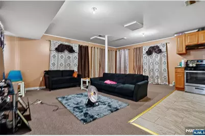 28 Clinton Place, Newark, NJ 07108 - Photo 7