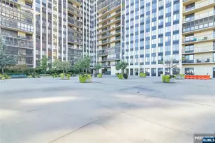 200 Winston 1001, Cliffside Park, NJ 07010 - Photo 25