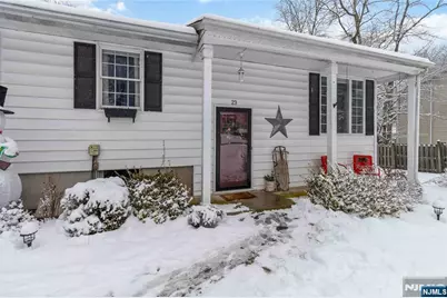 23 Hancock Drive, West Milford, NJ 07480 - Photo 5