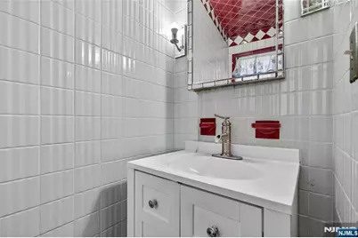 16 Parkview Place, Passaic, NJ 07055 - Photo 11