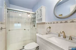 623 Schuyler 302, Lyndhurst Township, NJ 07071 - Photo 9