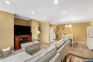 623 Schuyler 302, Lyndhurst Township, NJ 07071 - Photo 7