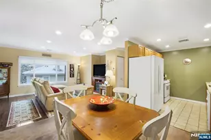 623 Schuyler 302, Lyndhurst Township, NJ 07071 - Photo 3