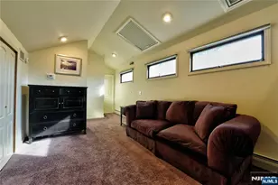 0-54 Yost Pl, Fair Lawn, NJ 07410 - Photo 17