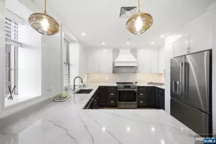 2301 Rio Vista Dr, Mahwah, NJ 07430 - Photo 11