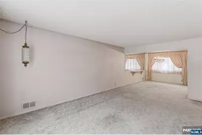 137 Voorhees Street, Teaneck Township, NJ 07666 - Photo 5