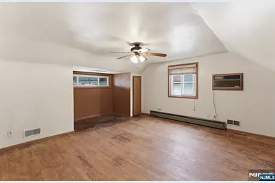137 Voorhees Street, Teaneck Township, NJ 07666 - Photo 15
