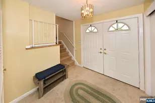 368 Elmwood Dr, Paramus, NJ 07652 - Photo 19