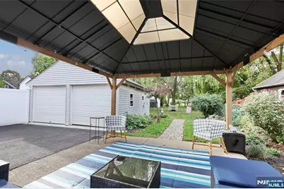 112 Diamond Bridge Avenue, Hawthorne, NJ 07506 - Photo 37