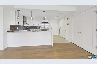 209-211 Hackensack Plank Road 5B #5B, Weehawken, NJ 07086 - Photo 17
