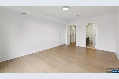 209-211 Hackensack Plank Road 5B #5B, Weehawken, NJ 07086 - Photo 21