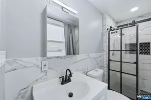 68 Kearny St, Newark, NJ 07104 - Photo 7