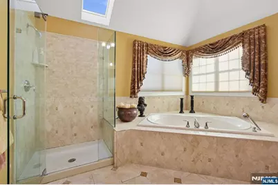 108 Hamilton Trail, Totowa, NJ 07512 - Photo 35