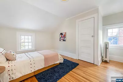 25 Melrose Place, Montclair, NJ 07042 - Photo 33