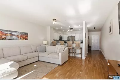 216 The Promenade, Edgewater, NJ 07020 - Photo 5