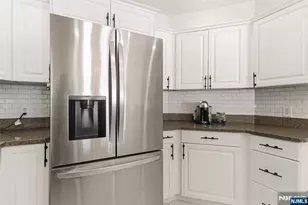 216 The Promenade, Edgewater, NJ 07020 - Photo 11