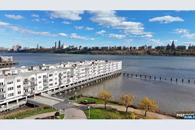 216 The Promenade, Edgewater, NJ 07020 - Photo 9