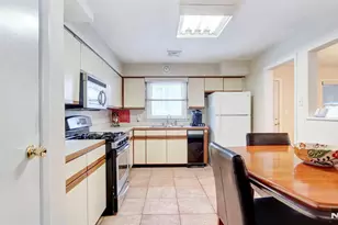 25 Woodland Ave, West Orange Township, NJ 07052 - Photo 5