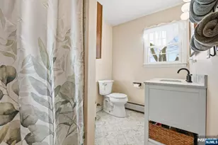 290 Wyckoff Ave, Waldwick, NJ 07463 - Photo 17