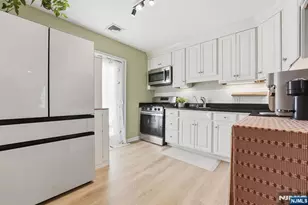 290 Wyckoff Ave, Waldwick, NJ 07463 - Photo 9