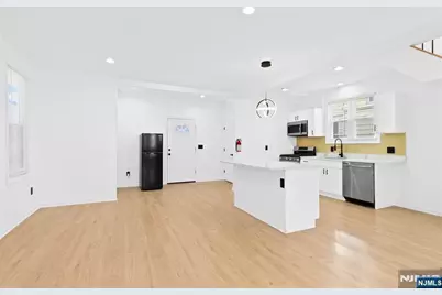 216 Renner Avenue, Newark, NJ 07112 - Photo 3