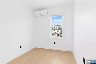 216 Renner Ave, Newark, NJ 07112 - Photo 9