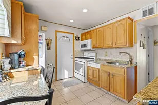 22 Cliff Hill Rd, Clifton, NJ 07013 - Photo 11