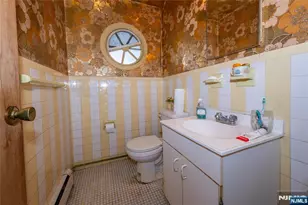 409 W Anderson St, Hackensack, NJ 07601 - Photo 7