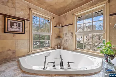 225 Hillside Avenue, Nutley, NJ 07110 - Photo 29