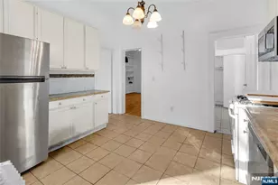 564 Hudson Ave, Weehawken, NJ 07086 - Photo 9